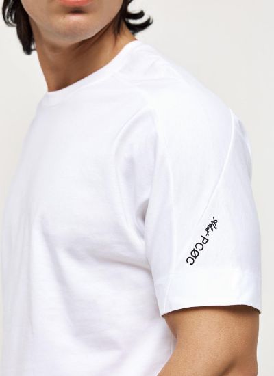 Κοντομάνικη μπλούζα με τύπωμα στο χέρι και κοψίματα