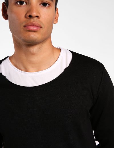 Μαύρη πλεκτή μπλούζα με φθορές