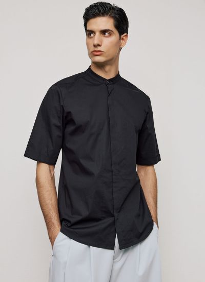 Μαύρο κοντομάνικο πουκάμισο με μάο γιακά